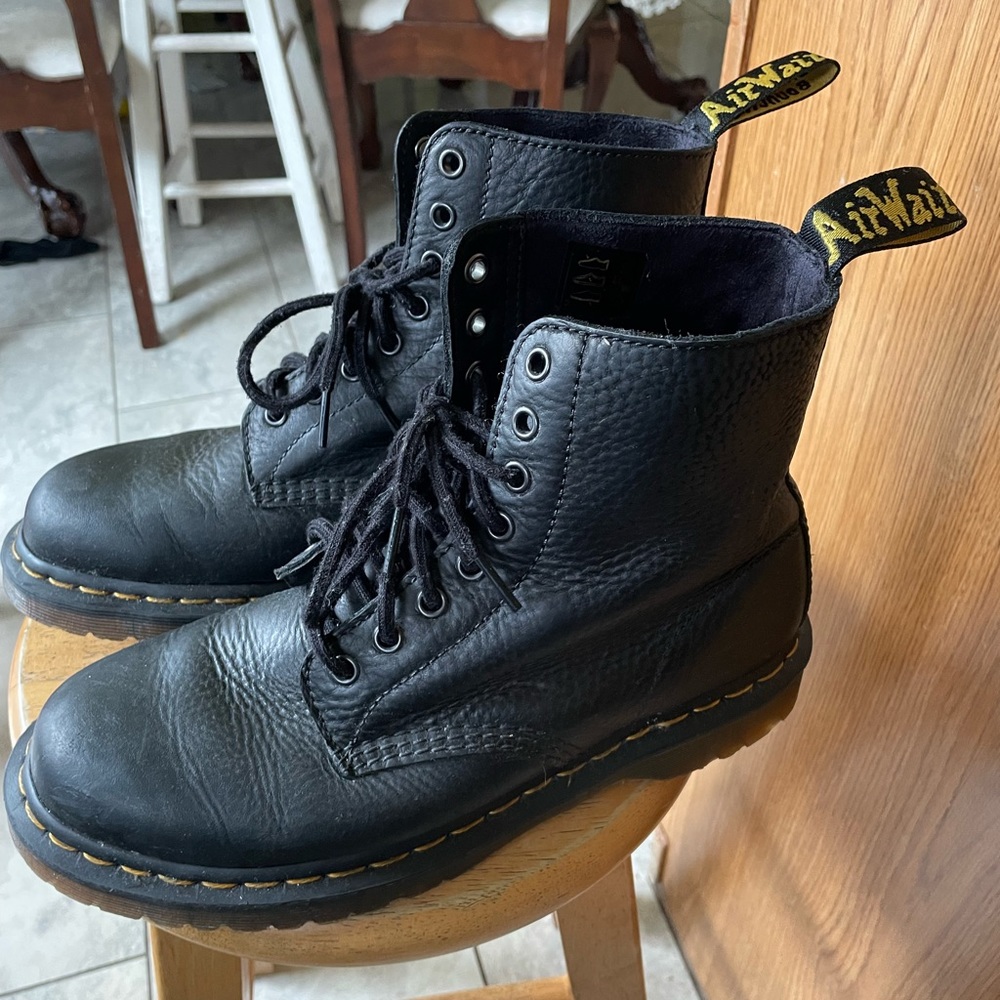 Mens dr martens size 8 black